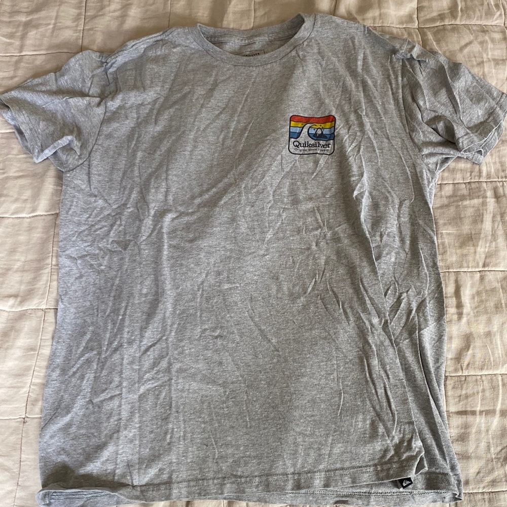 Men’s Large Grey Quiksilver T Shirt